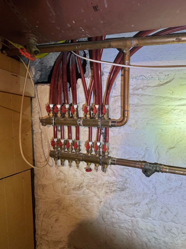 PEX Pipe Replacement Service in Saint-Bruno-de-Montarville by Delta Plumbers
