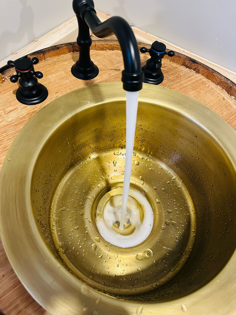 Reliable Plumbing Company for Toilet Faucet Installation Near Me in Saint-Lambert - Delta Plumbers