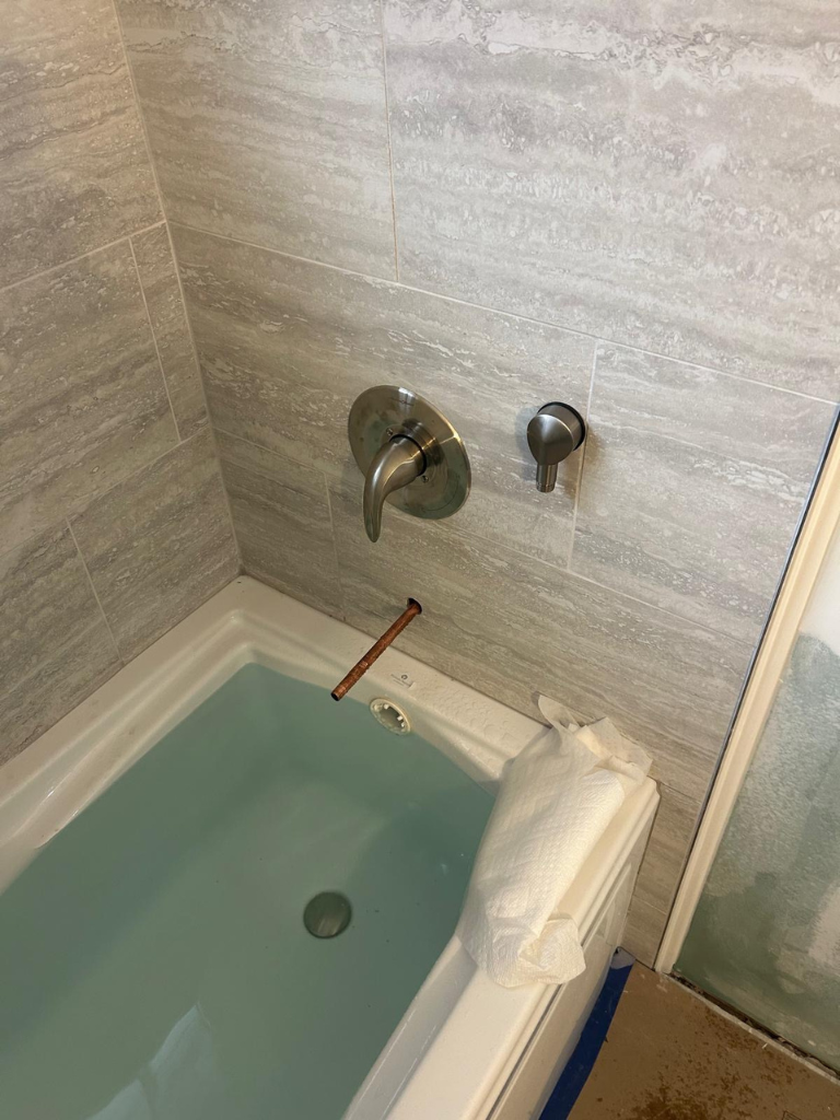 Unclogged Bathtub Drain in Dorval - Delta Plumbers